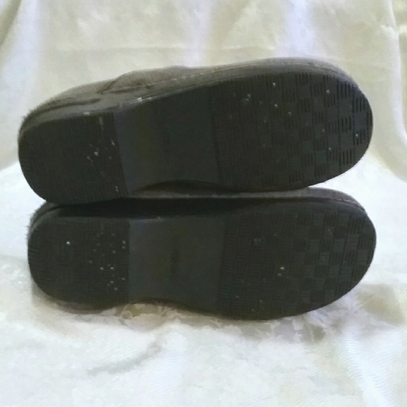 LANDS' END Gray Suede Closed Clogs - Picture 4 of 7